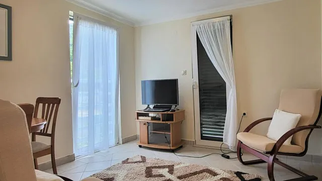 Stunning villa with pool and panoramic views of the bay — photo 4